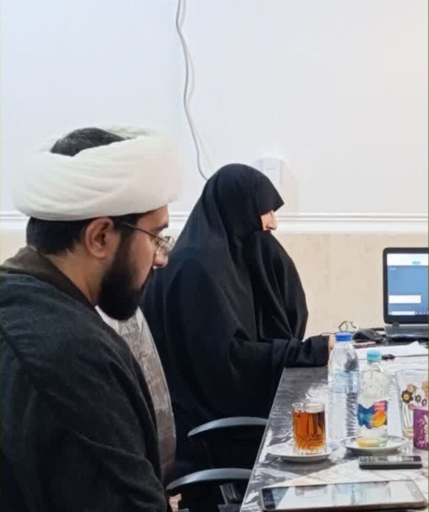 پایان نامه «نقد رویکرد انتقادی زیدیه به جایگاه امامت امام رضا (ع)» دفاع شد