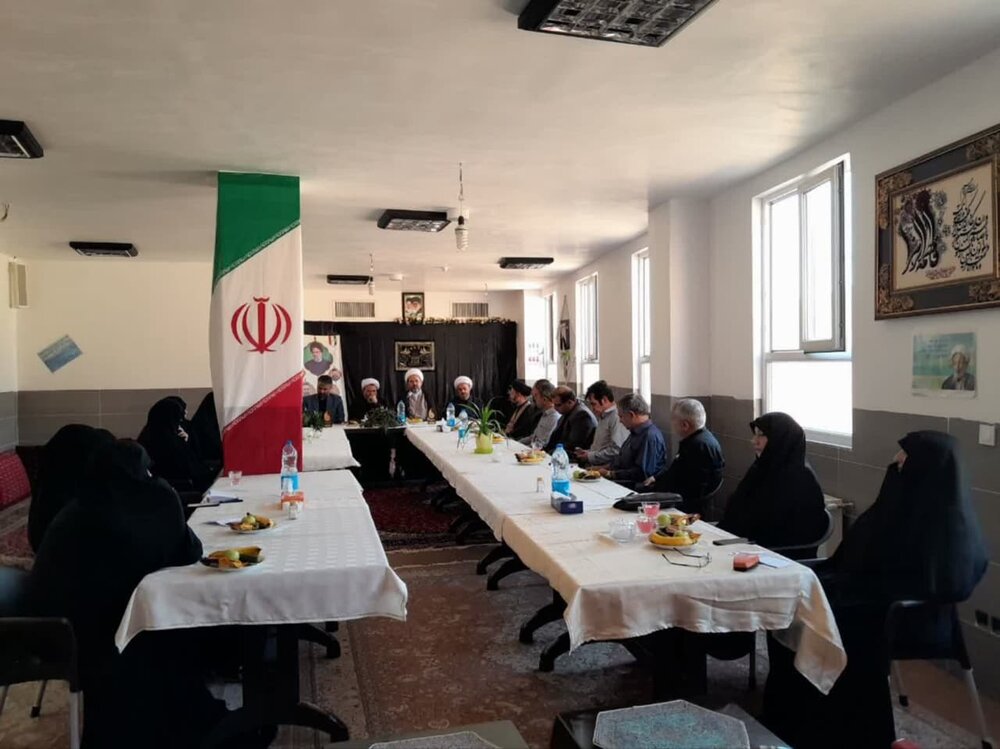 مشکلات مدرسه علمیه فاطمیه مهدی شهر بررسی شد