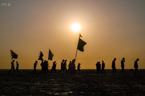 Photos/ Les pèlerins d'Arbaeen marchent de Ras al-Bisheh (Faw) à Karbala