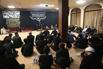 تصاویر/ مراسم عزاداری شب شهادت امام سجاد (ع)