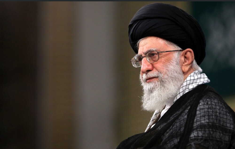 قائد الثورة يدعو إلى تعزيز النتاجات العلمية والفنية حول الأئمة الثلاثة الجواد، والهادي، والعسكري (عليهم السلام) قائد الثورة يدعو إلى تعزيز النتاجات العلمية والفنية حول الأئمة الثلاثة الجواد، والهادي، والعسكري (عليهم السلام)