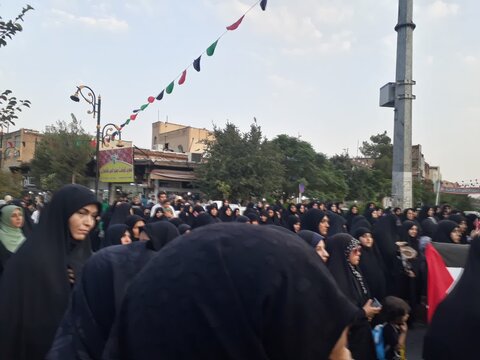 تصاویر/حضور طلاب موسسه آموزش عالی ریحانة الرسول ساوه در تجمع محکومیت جنایات رژیم صهیونیستی
