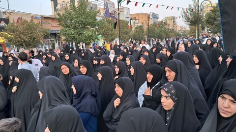 تصاویر/حضور طلاب موسسه آموزش عالی ریحانة الرسول ساوه در تجمع محکومیت جنایات رژیم صهیونیستی
