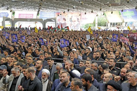 تصاویر/ اقامه نماز رهبر معظم انقلاب بر پیکر شهید اسماعیل هنیه