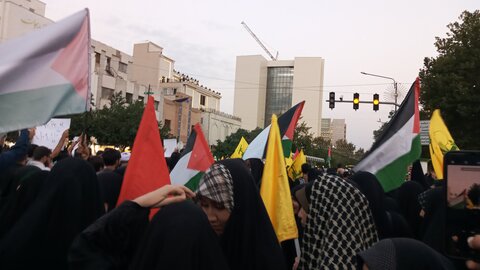 تصاویر//راهپیمایی دانشجویی و مردمی در اعتراض به اقدامات رژیم صهیونیستی درمشهد