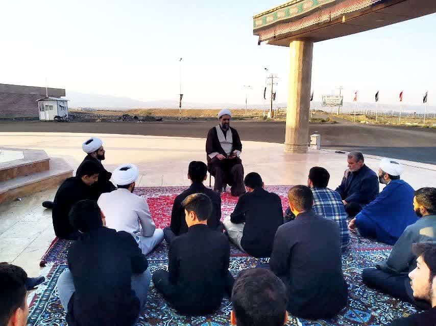 تصاویر/ برگزاری طرح ارتقایی مدرسه علمیه امام خمینی (ره) شهرستان خوی