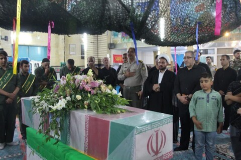 تصاویر/تشییع پیکر شهید تازه تفحص شده در هوانیروز اصفهان