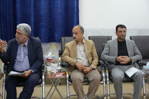 تصاویر نشست اعضای مجمع خیرین مسکن ساز لرستان با حضور نماینده ولی فقیه در استان