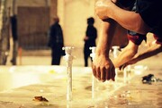 Lavage des parties du corps en l'ablution (Wudhû) à l'aide de l'humidité des mains