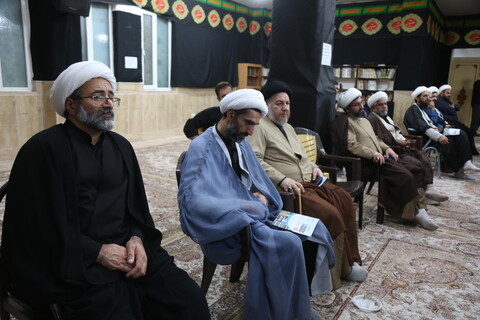 تصاویر/ نشست مشترک ائمه جماعات پردیسان و ستاد راهبری مساجد