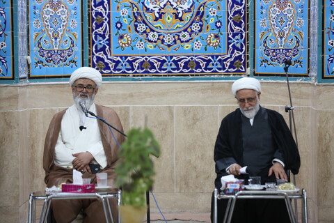 تصاویر/ نشست مشترک ائمه جماعات پردیسان و ستاد راهبری مساجد