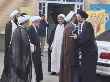 تصاویر/ برگزاری سومین دوره «آرایش تهاجمی در مواجهه با شبهه» در مدرسه علمیه ولی عصر(عج) قمصر