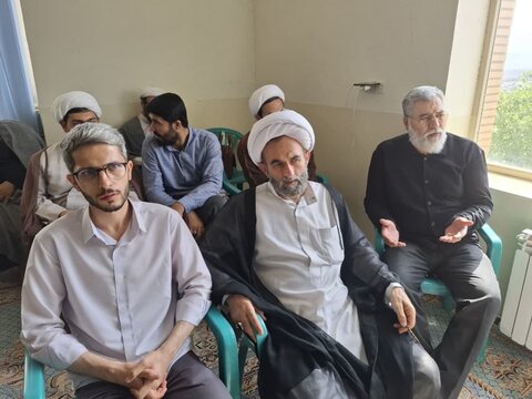 تصاویر/برگزاری سومین دوره« آرایش تهاجمی در مواجهه با شبهه »در مدرسه علمیه ولی عصر(عج) قمصر