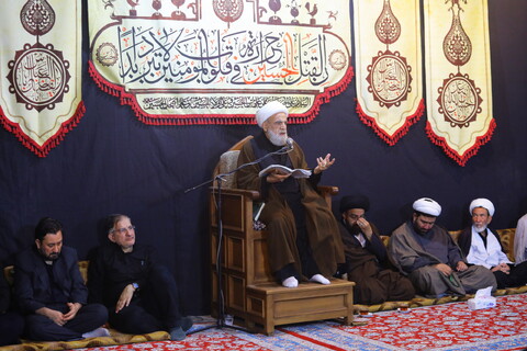 تصاویر / مراسم عزاداری دهه اول ماه صفر در بیت مرحوم آیت الله شاه آبادی