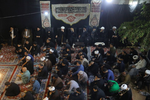 تصاویر / مراسم عزاداری دهه اول ماه صفر در بیت مرحوم آیت الله شاه آبادی