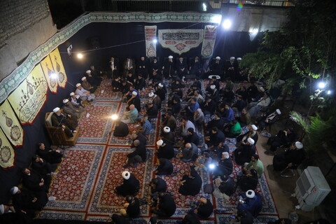 تصاویر / مراسم عزاداری دهه اول ماه صفر در بیت مرحوم آیت الله شاه آبادی