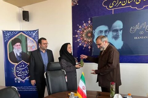 تصاویر/بازدید چندساعته استاندار مرکزی از رسانه‌ها به مناسبت روز خبرنگار