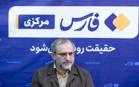 تصاویر/بازدید چندساعته استاندار مرکزی از رسانه‌ها به مناسبت روز خبرنگار