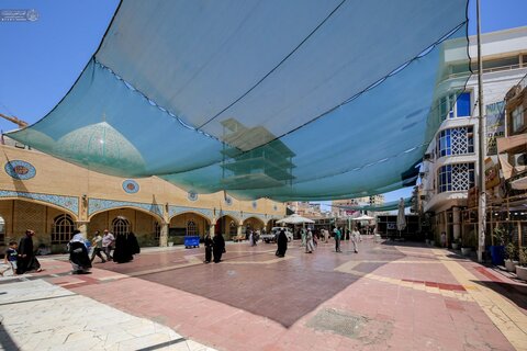 العتبة العلوية المقدسة تُباشر بتظليل محيط الصحن العلوي المُطهَّر استعدادًا لاستقبال زوَّار الأربعين
