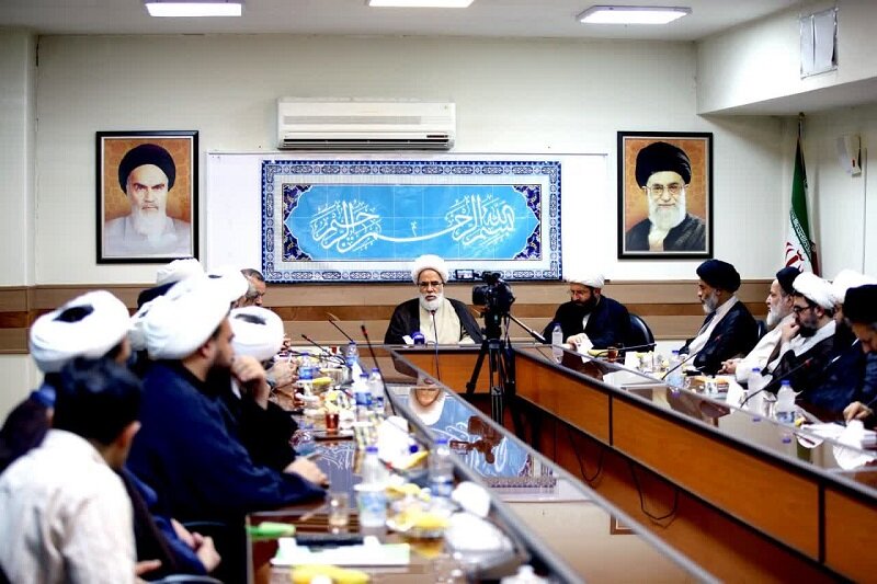 تصاویر/ نشست ائمه جمعه استان کرمانشاه با مسئول قرارگاه اربعین شورای سیاستگذاری ائمه جمعه کشور