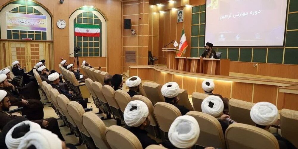 أكثر من 500 موكب حسيني يستقبل مبلغين مدرّبين أكثر من 500 موكب حسيني يستقبل مبلغين مدرّبين