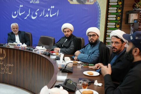 گزارش تصویری جلسه استاندار با اعضای اتحادیه انجمن اسلامی دانش آموزان استان لرستان