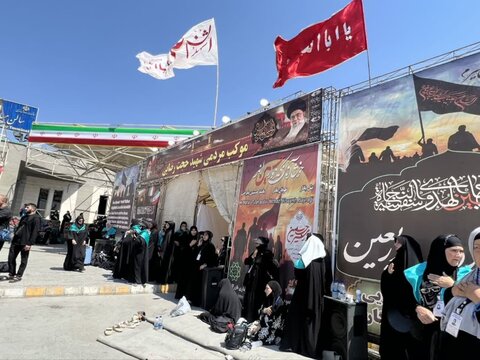 تصاویر/ تردد زائران خارجی اهل کشورهای ترکیه،‌ آذربایجان، گرجستان و.. از مرز بین المللی بازرگان