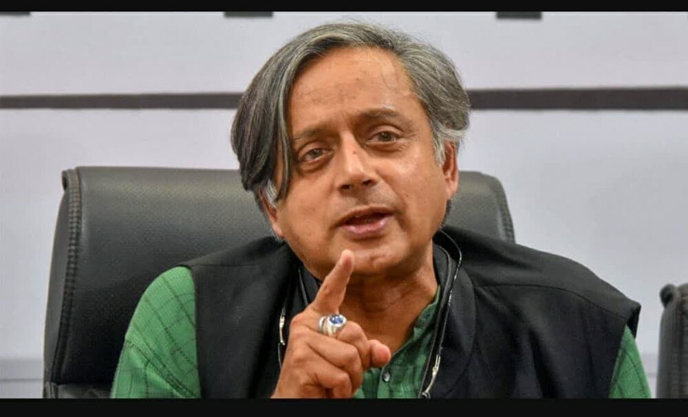 বাংলাদেশের মুসলিমরা হিন্দুদের বাড়ি-মন্দির রক্ষা করছে কংগ্রেসের জ্যেষ্ঠ নেতা ও লোকসভা সদস্য শশী থারুর