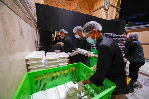 Photos/Astan Alavi distribue chaque jour plus de 250 000 repas aux pèlerins d'Arbaeen