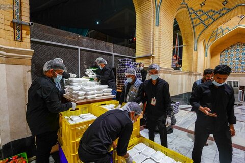 Photos/Astan Alavi distribue chaque jour plus de 250 000 repas aux pèlerins d'Arbaeen