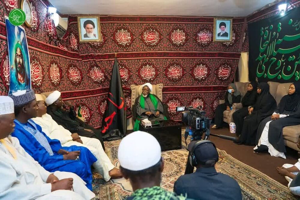 Sheikh Zakzaky meets with a group of Arbaeen Pilgrims