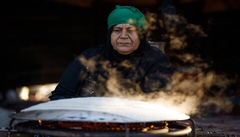 خدمت رسانی به زائران در مسیر پیاده روی اربعین حسینی