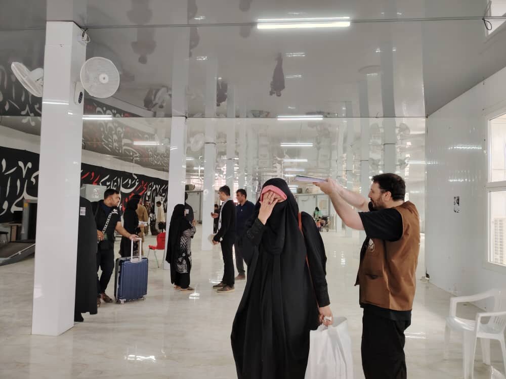 جامعہ روحانیت بلتستان کے تحت علماء اور طلباء پاک-ایران اور ایران-عراق بارڈرز پر زائرین کی خدمت میں مصروف+تصاویر