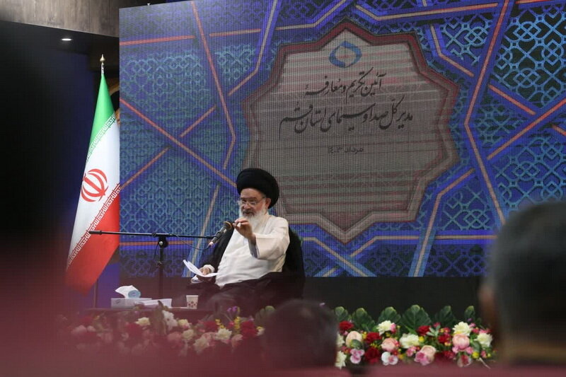 پهلوانیان جایگزین لطفینیاسر در صداوسیما قم شد / آیت الله حسینی بوشهری: رسانه ملی خود را بروزرسانی کند