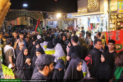 photos/Le sanctuaire d'Amirul Momineen Ali (AS) est rempli de pèlerins Hosseini