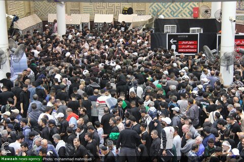 photos/Le sanctuaire d'Amirul Momineen Ali (AS) est rempli de pèlerins Hosseini