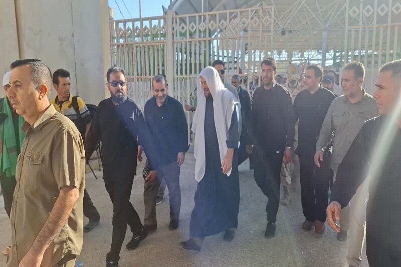 حجت الاسلام و المسلمین سید حسن خمینی از مرز خسروی عازم کربلا شد