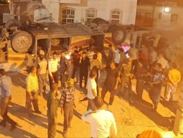 ۲۸زائر پاکستانی اربعین بر اثر واژگونی اتوبوس در یزد جان باختند