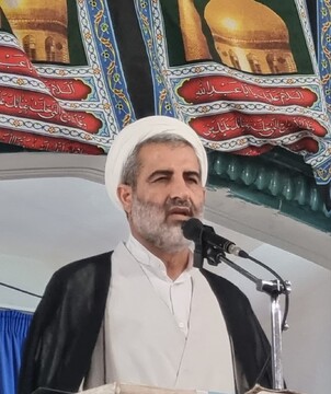 امام خمینی(ره) احیاگر اسلام ناب و یک حقیقت هـمیشه زنـده است