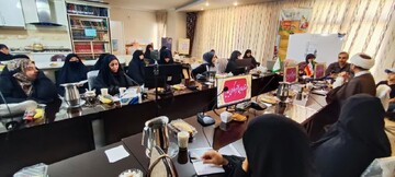 مستند «در محضر انسان» در مشهد اکران شد