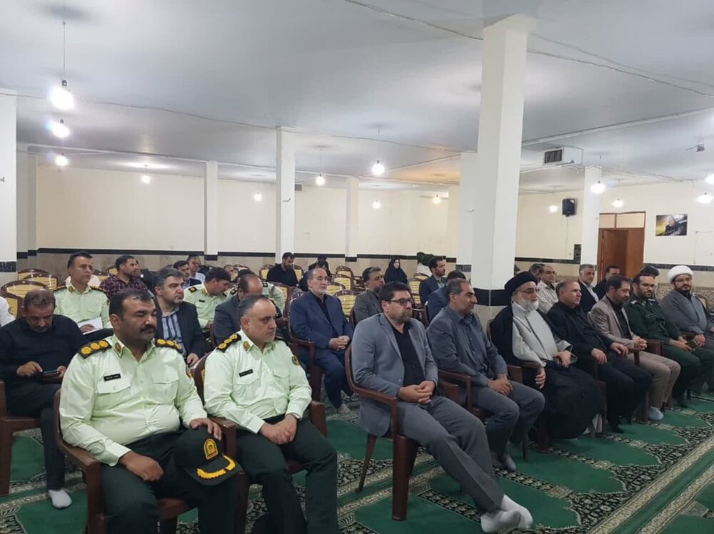 نوکری مردم افتخاری برای مدیران است