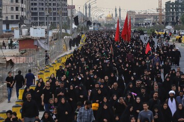 تصاویر/ مراسم پیاده‌روی دلدادگان حسینی به مناسبت روز اربعین در قم