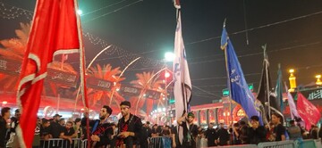 فیلم/ آیین سوگواری هیات های عزاداری عراقی و ایرانی در بین الحرمین