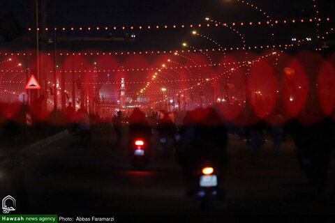 Photos/ La marche des fans de l'Imam Hussain (psl) à l'occasion d'Arbaeen à Qom