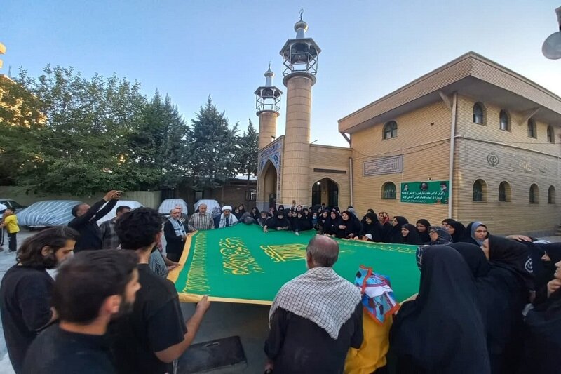 حسینیه باب الحوائج(ع) کرمانشاه میزبان زائرین برگشتی از اربعین حسینی(ع)