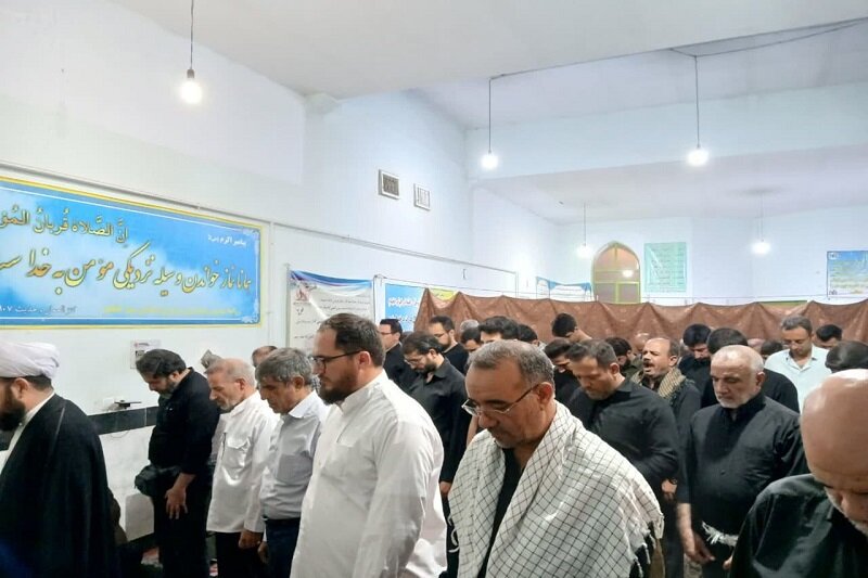 فعالیت فرهنگی روحانی جهادی در موکب الشهداء کنگاور