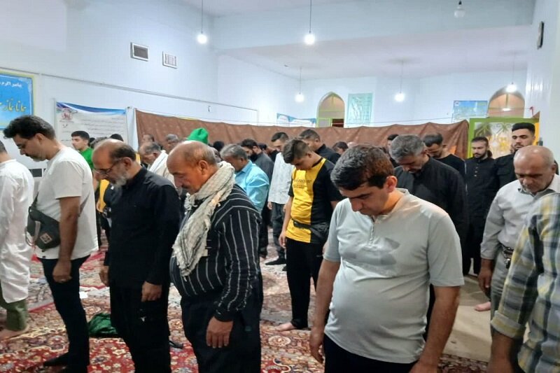 فعالیت فرهنگی روحانی جهادی در موکب الشهداء کنگاور