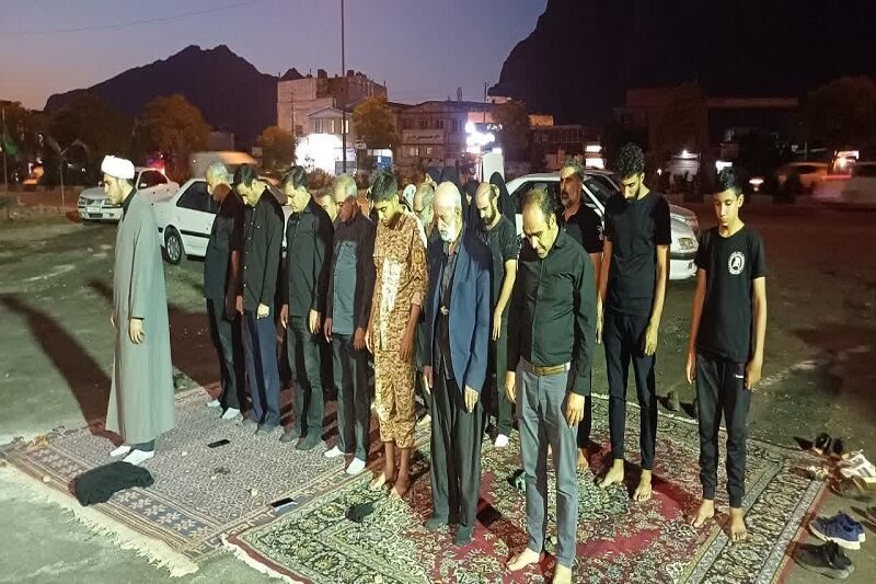 فعالیت موکبی به یاد شهدای هوانیروز کرمانشاه به زائران اربعین +عکس