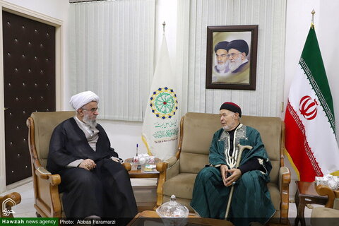 Photos/ Rencontre de Seyyed Mohammad Tijani Samavi avec le secrétaire général de l'Assemblée mondiale d'Ahl al-Bayt (que la paix soit sur lui)