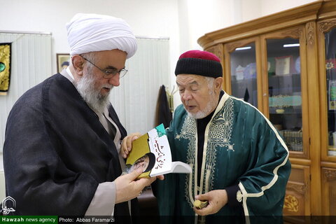 Photos/ Rencontre de Seyyed Mohammad Tijani Samavi avec le secrétaire général de l'Assemblée mondiale d'Ahl al-Bayt (que la paix soit sur lui)